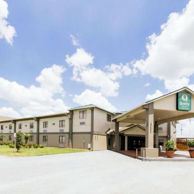 Quality Suites Houston Hobby Airport (7775 Airport Boulevard TX 77061 Houston)