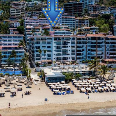 one Beach st hotel - beach Front 2BD 2BA WITH BALCONY in Zona Romantic Puerto Vallarta (1 Calle Malecon Norte 4 48380 Puerto Vallarta)