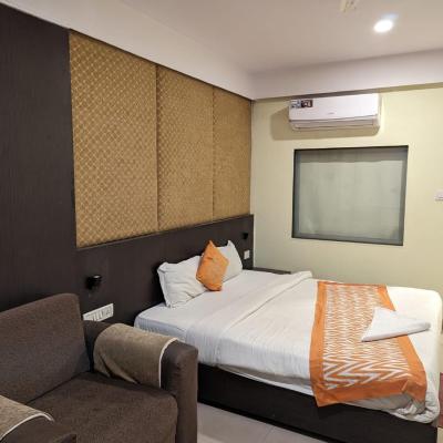 SK FIRST TRANSIT HOTEL Shamshabad (Sahara Complex , 20-55, near Bus Stop , Brindavan colony 501218 Hyderabad)