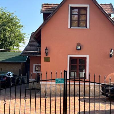 Bianka Hostel & Car Rent Budapest (13 Salgótarjáni utca 1087 Budapest)