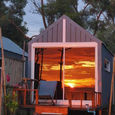 Walden Koh Lanta - Tiny Homes by the Sea (Klong Nin Beach Tambon Ko Lanta Yai, กระบี่, Thailand 81150 Koh Lanta)