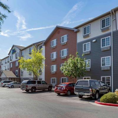 Extended Stay America Select Suites - Phoenix - West (1360 North 43rd Avenue AZ 85009 Phoenix)