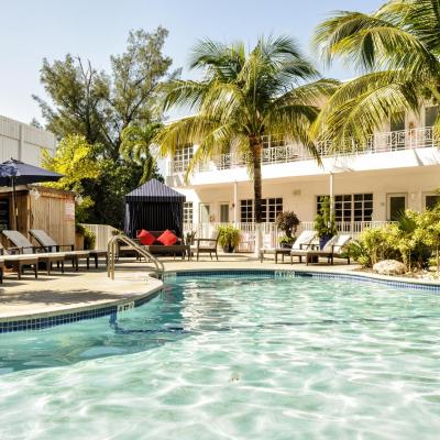 Tradewinds Apartment Hotel Miami Beach (2365 Pinetree Drive FL 33140 Miami Beach)