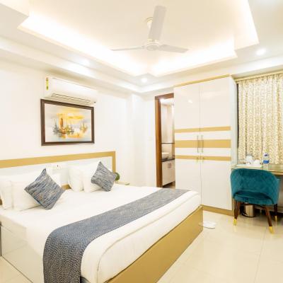 Photo Hotel Krish - Near Medanta and Fortis Hospital Gurugram