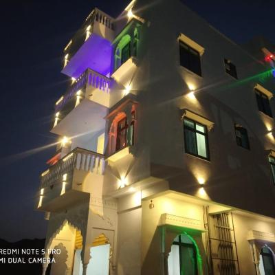 Hotel Moon Mahal (1, Jaipur Delhi Highway, near Bharat petroleum, Kunda, Amer, Jaipur, Rajasthan 302028 Jaipur)