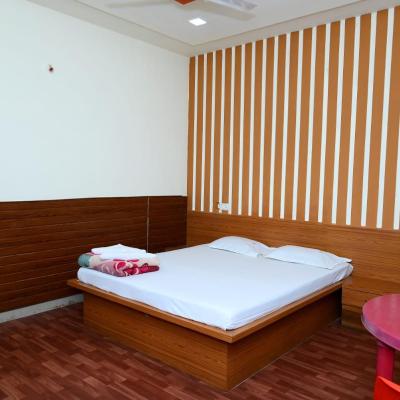 P P Lodging (S.N.46 , Pune Banglore Highway, Jambhulwadi, Ambegaon, Pune - 411046 411046 Pune)