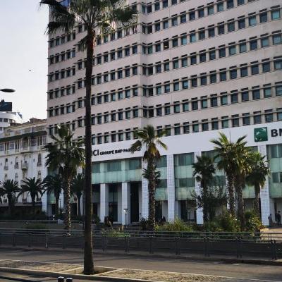 LE BONHEUR (Boulevard Aïn Taoujtate 20250 Casablanca)