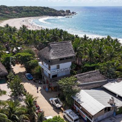 Bikini Beach House (Calle Alejandro Cardenas Colonia Brisas de Zicatela 70934 Puerto Escondido)