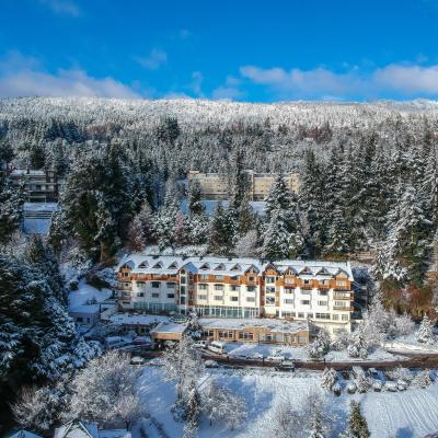 Huinid Bustillo Hotel & Spa (Avenida Bustillo, 2,6 R8402AAY San Carlos de Bariloche)