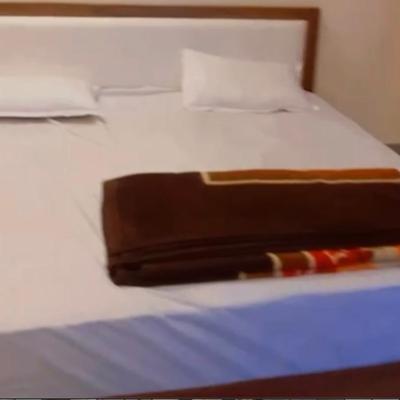 HOTEL BLACK HAWK (Hotel black hawk Near SBI bank Shikargargh 03 342001 Jodhpur)