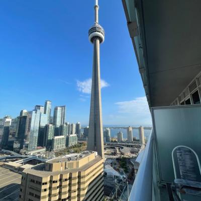 CN Tower Suite (300 Front Street West M5V 0E9 Toronto)