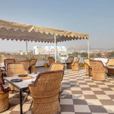 Treebo Megh Niwas - Jodhpur (30, Umed Club Road, Near Umed Club, Ajit Colony, 342001 Jodhpur)