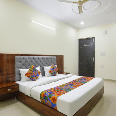 FabExpress ASP Royal Residency Inn (WZ-3, ,  Janakpuri East Metro Station,  Gate No-2,  Janakpuri 110058 New Delhi)