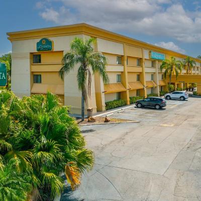 La Quinta by Wyndham Tampa Brandon West (602 South Falkenburg Road FL 33619 Tampa)