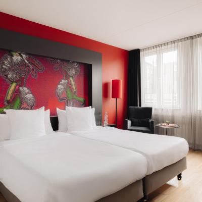 Designhotel Maastricht (Stationsstraat 40 6221 BR Maastricht)