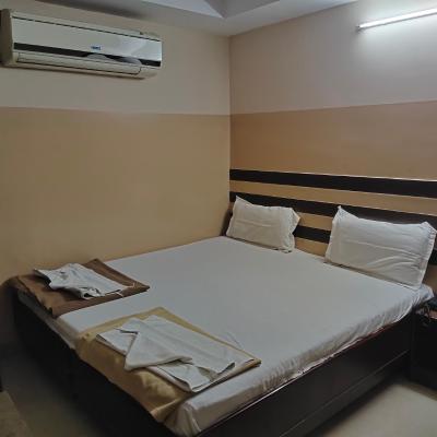 Suprahbat Hotel (Regimental Bazar Masjid Road 500025 Hyderabad)