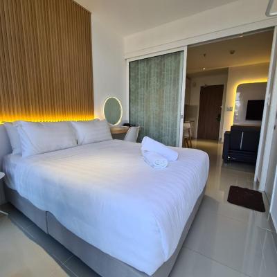 The Shore - JJ's Unit with City View (Jalan Lapan Belas 88300 Kota Kinabalu)