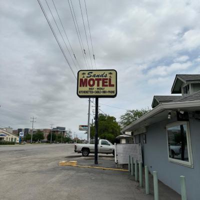 Sands Motel (1054 Austin Highway TX 78209 San Antonio)