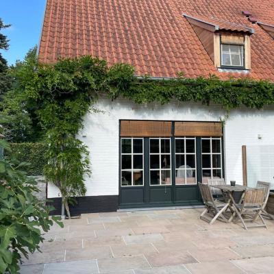 Two guest-rooms in stylish villa - free bikes (Doornstraat 8200 Bruges)