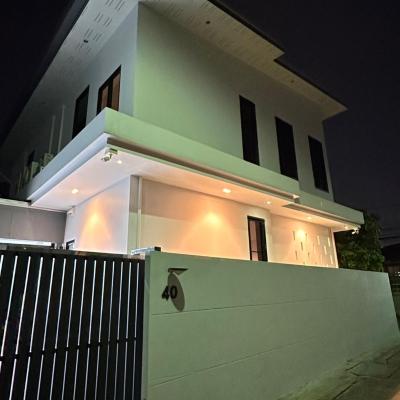 House40 - MRT Ratchadaphisek (40 Soi Vibhavadi Rangsit 16/41 10400 Bangkok)