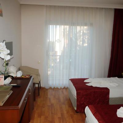 Sea point Quality Resort (Alparslan Türkeş Bulvarı 07070 Antalya)