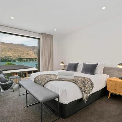 Lakefront Premier Studio (Lakeside Road 65 9305 Wanaka)