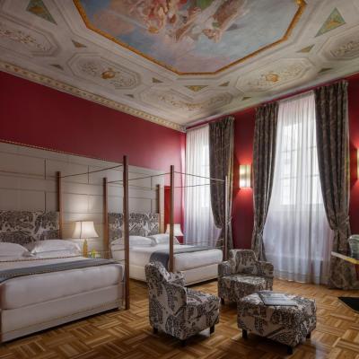 Hotel Number Nine (9 Dei Conti Street 50123 Florence)