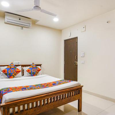 FabHotel Unique Suites (Unique Suites,  Chaitanya Enclave,  Khajaguda,  Lancohills Rd,  Manikonda 500089 Hyderabad)