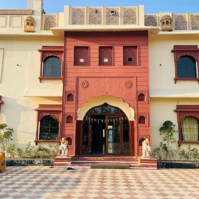 Pink Mahal Hotel & Resort (opp. daulatpura toll plaza , ajmer - delhi bypass, 303805 Jaipur)