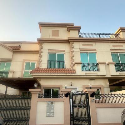 Guest room for girls or family only (إ311  Dubaï)