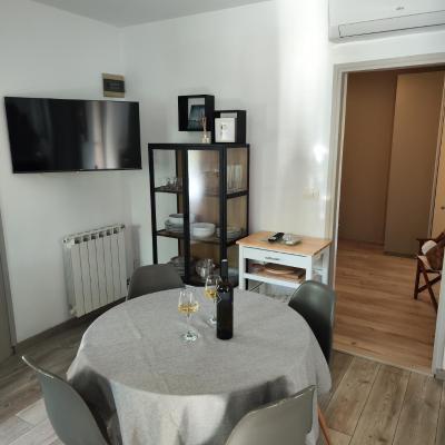 Apartments Val (Valpereri 1a 52210 Rovinj)