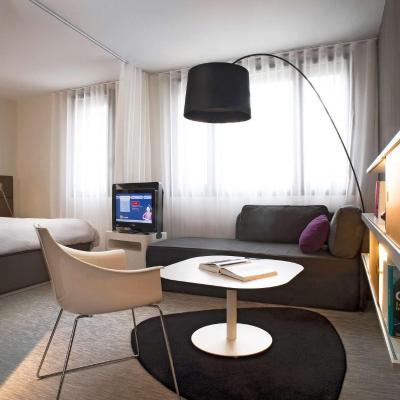 Novotel Suites Perpignan Centre (Esplanade Méditerranée, 34 Avenue Général Leclerc 66000 Perpignan)