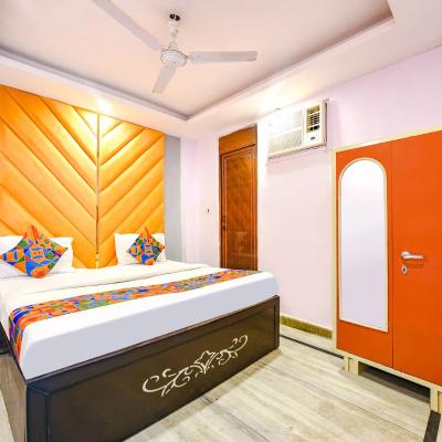 FabHotel PP Residency Tilak Nagar (A K Continental, G-176 Jail Road Tilak Nagar Behind Axis Bank Opposite Tikka Junction Asha Park, Delhi 110064 New Delhi)