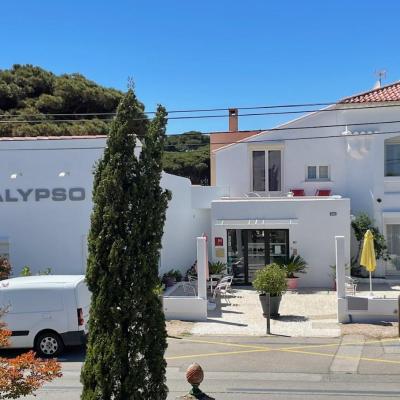 Hôtel le Calypso (36, Av Mediterranée 83400 Hyères)