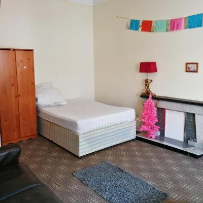 Guest House Free Parking Private Room Millroad (Millroad Drive G40 2NS Glasgow)