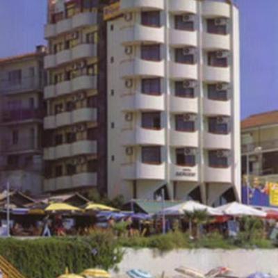 Sergent Hotel (Kadınlar Denizi Caddesi No:57  09400 Kuşadası)