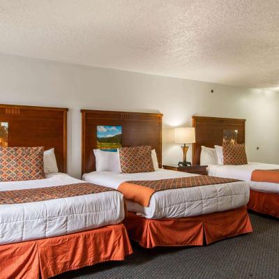 Sandia Peak Inn Old Town ABQ, a Howard Johnson by Wyndham (4614 Central Avenue Southwest NM 87105 Albuquerque)