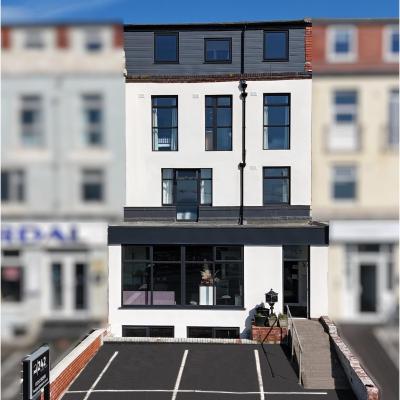 HOTEL242 (242 Queen's Promenade FY2 9HA Blackpool)