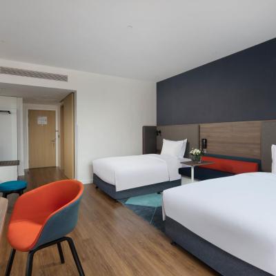 Holiday Inn Express Xi'an High Tech South, an IHG Hotel (Cross of Xifeng road and Xifeng 3rd Road,Yanta District 710000 Xi'an)