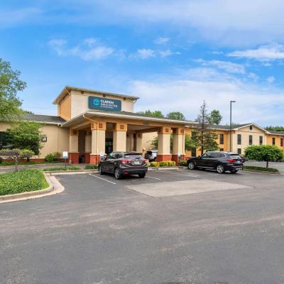 Clarion Inn & Suites Northwest (7001 Corporate Drive IN 46278 Indianapolis)