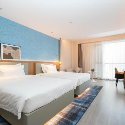 Country Inn & Suite by Radisson, Wuhan Optics Valley Technology Convention and Exhibition Center (Building B, Huigu Building, No. 768, Gaoxin Avenue 430070 Wuhan)