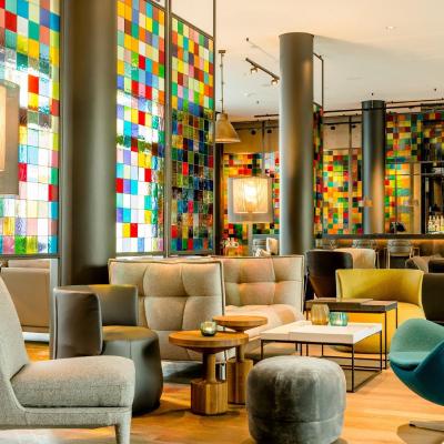 Motel One Köln-Neumarkt (32 Cäcilienstraße 50667 Cologne)