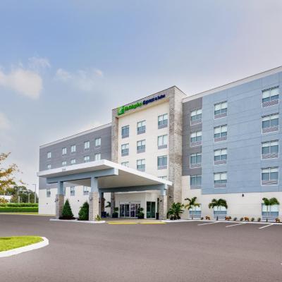 Holiday Inn Express & Suites Tampa Stadium - Airport Area, an IHG Hotel (2055 North Dale Mabry Highway 33607 Tampa)