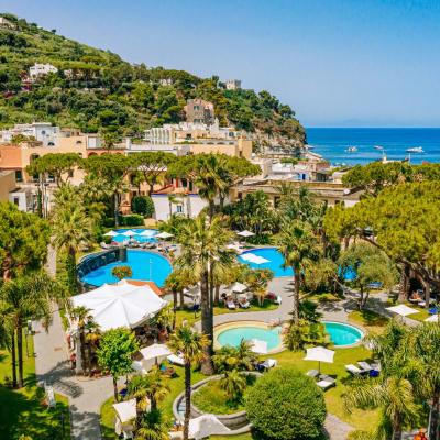 La Reginella Resort & Spa (Corso Angelo Rizzoli 154 80076 Ischia)