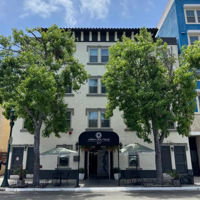 Urban Boutique Hotel (1654 Columbia Street CA 92101 San Diego)