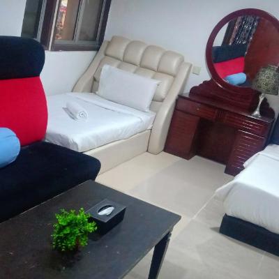 Moon light inn (71, Changkat Bukit Bintang 50200 Kuala Lumpur)