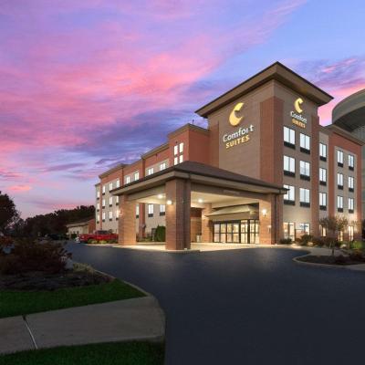 Comfort Suites Columbus East Broad (70 Chris Perry Lane OH 43213 Columbus)