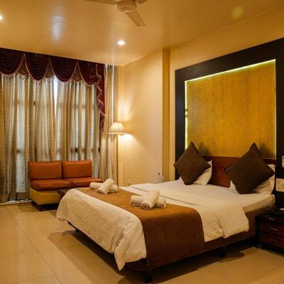 Hotel Viva Inn (303, NDA Pashan Road 411021 Pune)