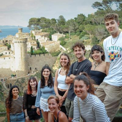 Mana Mana Youth Hostel (Carrer Sant Telm, 9 17320 Tossa de Mar)