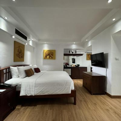 Le Siam Hotel Silom Bangkok by PCL (3 Convent Road, Silom, Bangrak 10500 Bangkok)